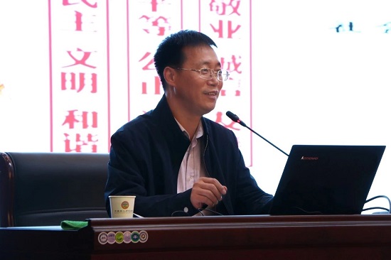 2党委书记、校长杜玉合以《核心价值观伴我前行》为题讲思政课X.jpg